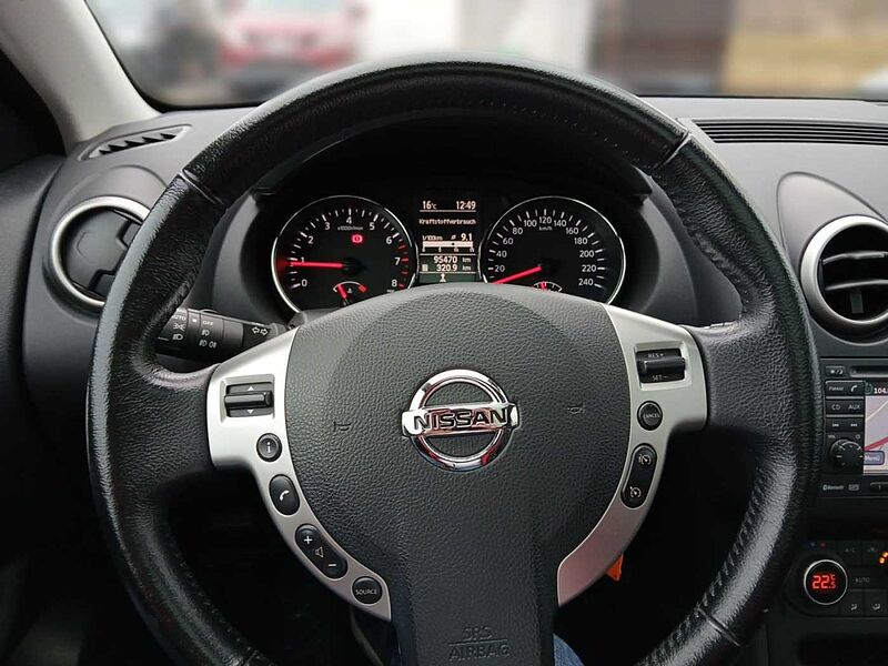 Nissan Qashqai 1.6l  NAVI PANO 360° Radio/CD